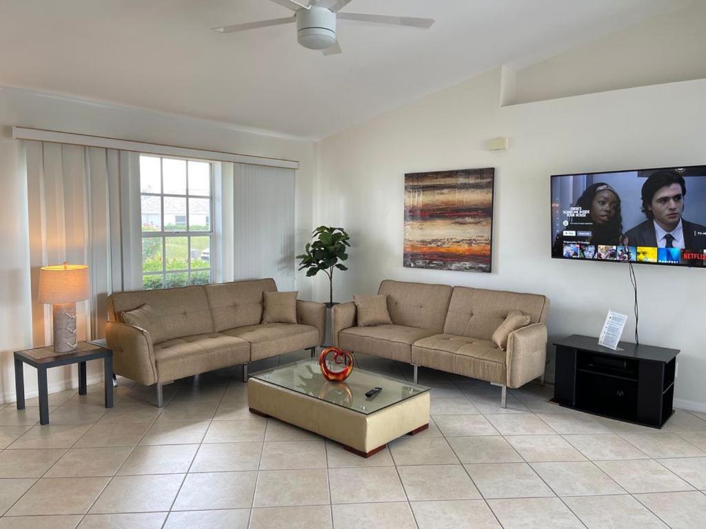קייפ קורל !New! Villa Waterview מראה חיצוני תמונה
